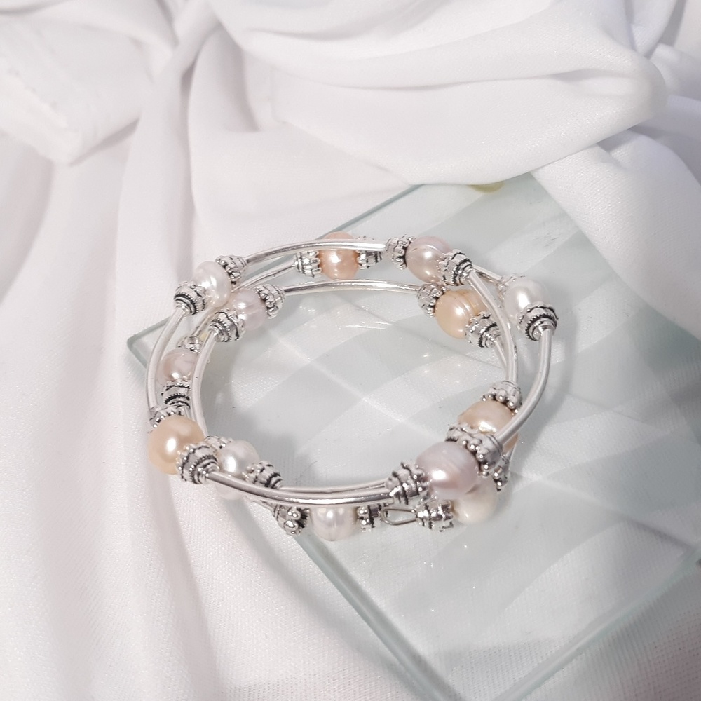 Blush Pink and White Pearl Bracelet